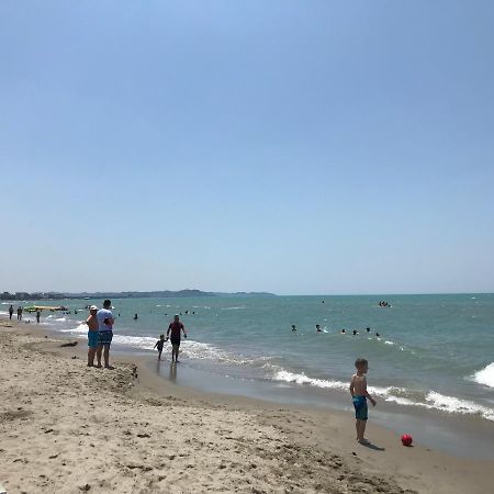 דירות גולם Near The Sea מראה חיצוני תמונה